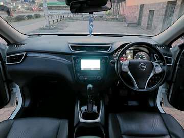 Nissan Xtrail 2017 model white color fully loaded