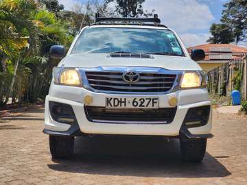 TOYOTA HILUX SINGLE CAB MANUAL..