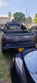 TOYOTA HILUX DOUBLE CABIN 2015MODEL