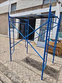 Scalfoding ladders 2M Long