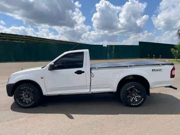 ISUZU DMX pickup