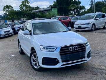 Audi Q3 White SUV Smooth Performance