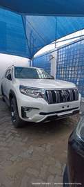 Toyota land Cruiser Prado TZ-G 2018 white