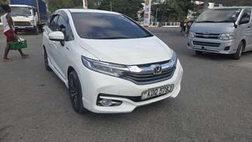 HONDA FIT SHUTTLE HYBRID 2016MODEL