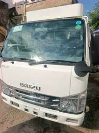 Isuzu ELF NkR85