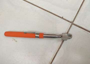 PORTABLE TELESCOPIC MAGNETIC PICK UP TOOL 2ft FOR SALE