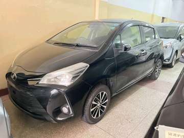 TOYOTA VITZ BLACK 4WD 2019MODEL
