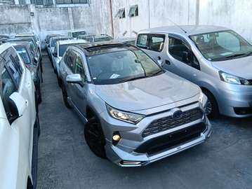 Toyota Rav4 hybrid silver 2019