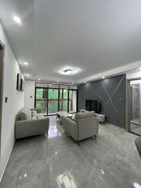 2 Bed Apartment with En Suite in Lavington