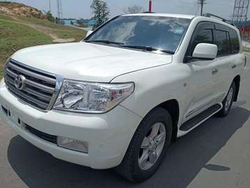 Land Cruiser V8