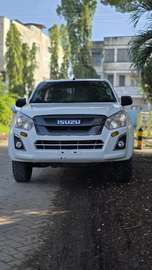 ISUZU Dmax