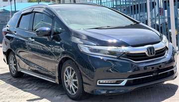 Honda fit shuttle hybrid 2019 2wd