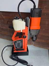 Portable Magnetic Drill Press (Mag Drill)