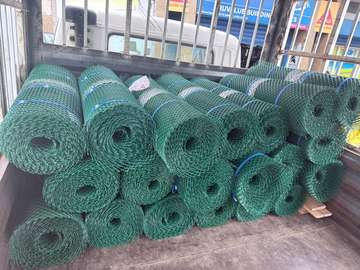 Plastic poultry mesh