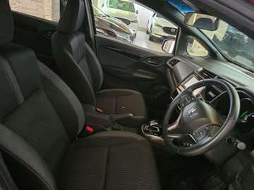 Honda fit hybrid rs