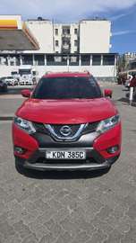 NISSAN X TRAIL 2015MODEL 5SEATER