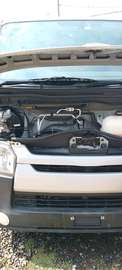 Toyota Hiace Van White Reliable Spacious