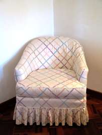 A Elegant Chintz Upholstered Barrel Arm Accent Tub Chair