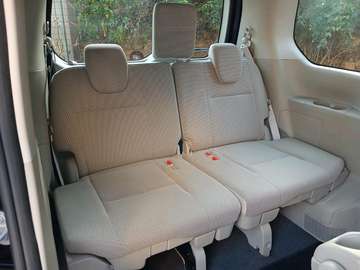 NISSAN SERENA HYBRID 2019MODEL 7 SEATER
