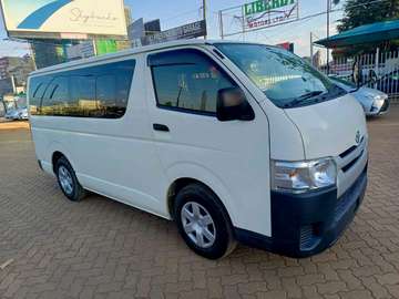 Toyota Hiace 7L 2018 model fully loaded.