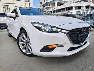 Mazda 3 Sedan White LED Headlights Alloy Wheels