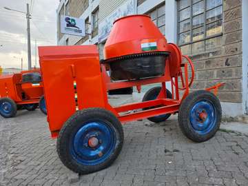 Indian Titan 500L Heavy-Duty Diesel Concrete Mixer.