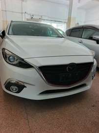 Madza Axela sunroof