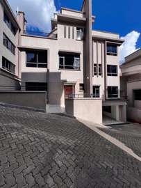 Luxury 8-Room, 5BR En-Suite Townhouse, Lavington