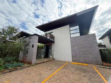 4 Bed Townhouse with En Suite at New Runda