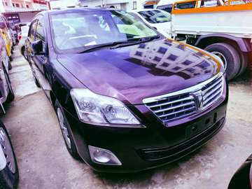 Toyota Premio maroon 2017
