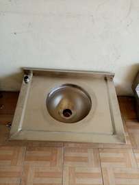 Hospital sluice sink