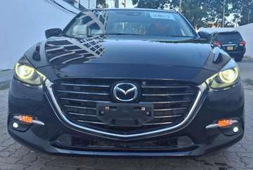 Mazda Axela Diesel Saloon 2018 black