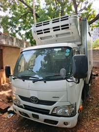 Toyota Dyna freezer body