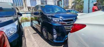 Toyota Noah hybrid New shape 2018