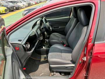Toyota vitz hybrid