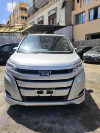 TOYOTA NOAH 8 SEATER 2020MODEL
