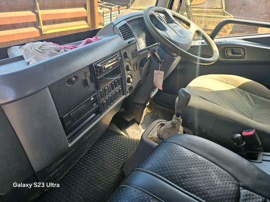Foreign and locally used good condition, accidents free image 3