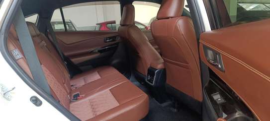 Toyota Harrier Premium sunroof 2018 image 10