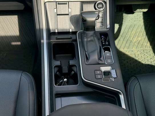 2024 Lexus GX550 image 14