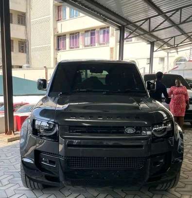 Land Rover Defender 110 D300 2024model image 2