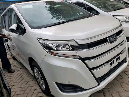 Toyota noah petrol engine image 4