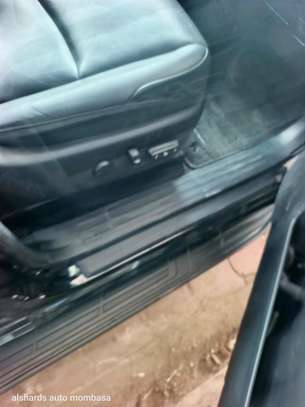 Toyota Land Cruiser Prado diesel image 5