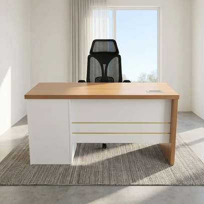 Office Desks : 140cm Advanced Executive Office Desk image 2