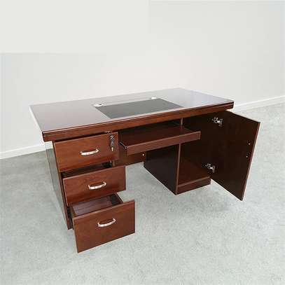 Office Desks: 1.2-Meter High-End Desk image 5