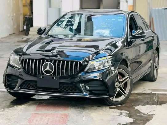 Mercedes Benz C200 image 7