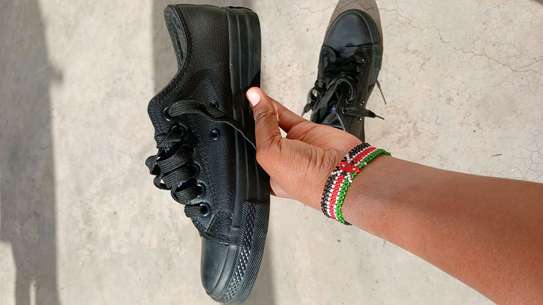 Black leather converse image 4