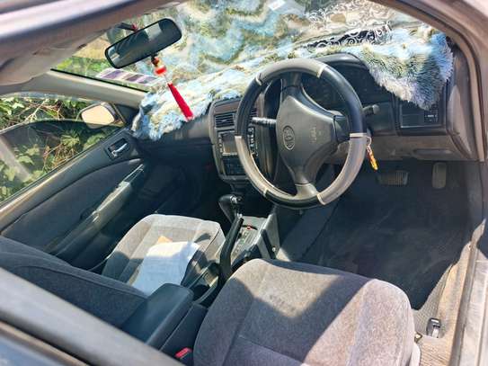 Toyota carina image 9