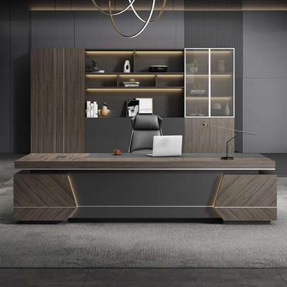 Office Desk: 2.4m Stylish Modern Executive Office Desk image 2