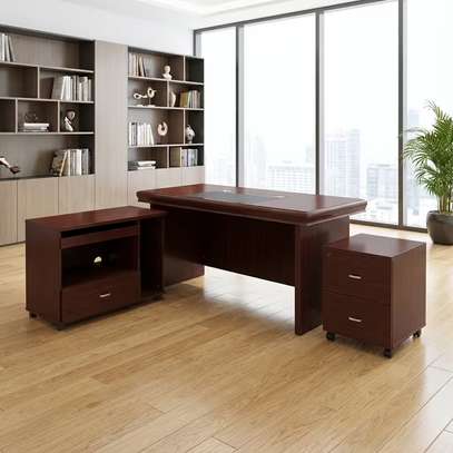 1400mm Mahogany Executive Office Desk image 3