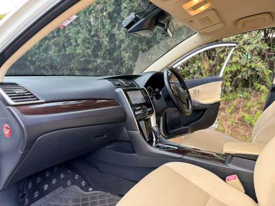 TOYOTA PREMIO X image 2
